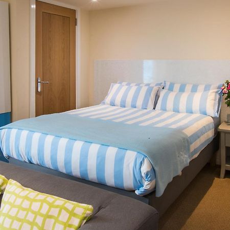 The Town House Hotel Whitby Bagian luar foto